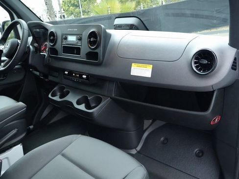 New 2025 Mercedes-Benz Sprinter 2500 image 5