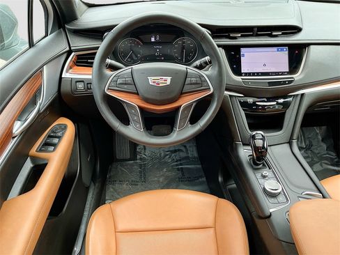 Used 2024 Cadillac XT5 Premium Luxury image 23