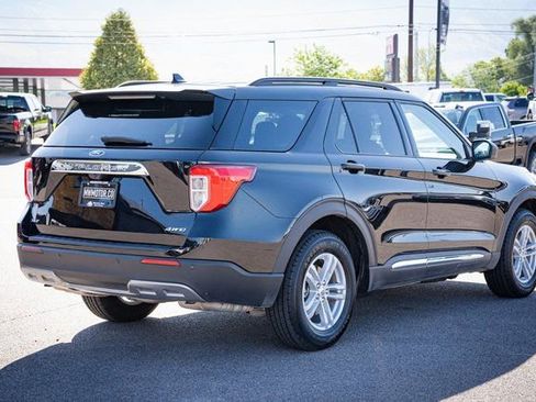 Used 2024 Ford Explorer XLT w/ Equipment Group 202A image 8