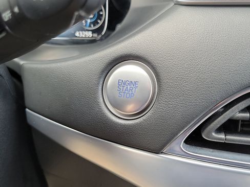 Used 2022 Hyundai Palisade Calligraphy image 19