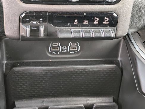 Used 2021 RAM 1500 Laramie w/ Sport Appearance Package AWD/4WD image 23