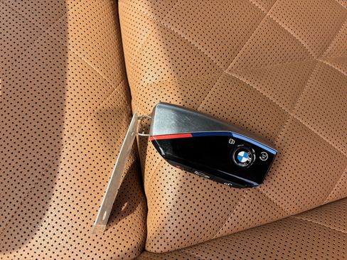 Used 2024 BMW X5 sDrive40i w/ M Sport Package RWD image 38