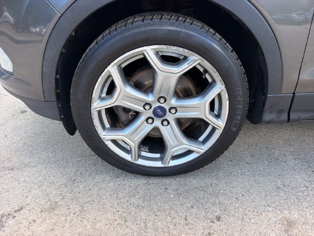 Used 2017 Ford Escape Titanium AWD/4WD image 33