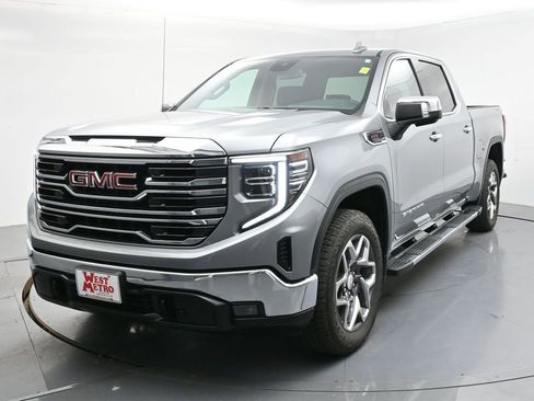 Used 2024 GMC Sierra 1500 SLT w/ X31 Off-Road Package AWD/4WD image 2