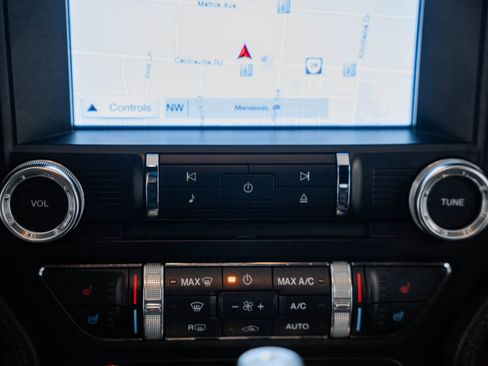 Used 2016 Ford Mustang GT Premium w/ Equipment Group 401A image 28