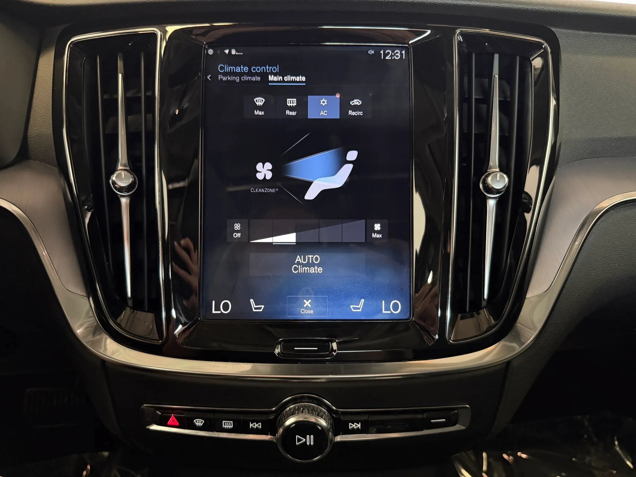 Used 2019 Volvo S60 T5 Momentum w/ Premium Package FWD image 19