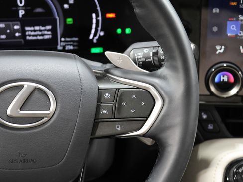 Used 2025 Lexus NX 450h+ AWD w/ Luxury Package image 22