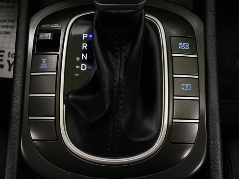 Certified 2024 Hyundai Kona SEL image 25