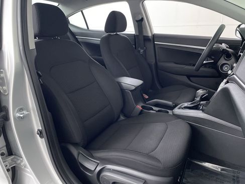 Used 2019 Hyundai Elantra SE w/ Cargo Package image 23
