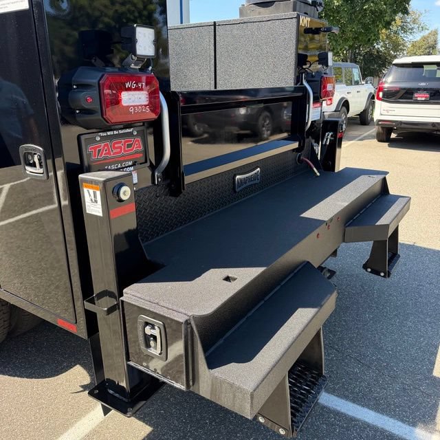 New 2026 Ford F550 4x4 Supercab Super Duty image 13