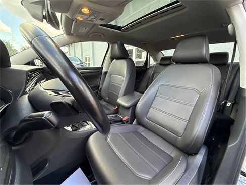 Used 2020 Volkswagen Passat 2.0T R-Line image 24