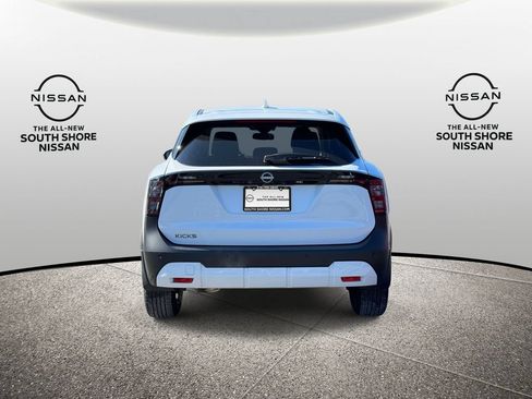 Certified 2025 Nissan Kicks SV FWD image 7