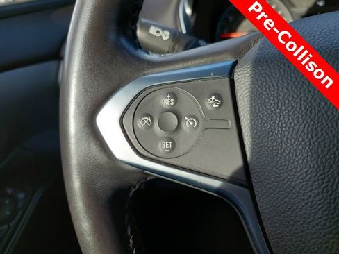 Used 2022 Chevrolet Traverse LT image 29