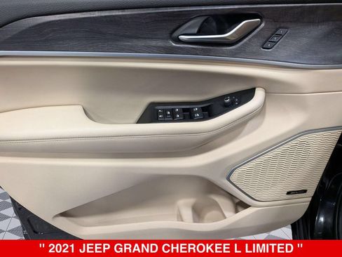 Used 2021 Jeep Grand Cherokee L Limited w/ Luxury Tech Group II AWD/4WD image 14