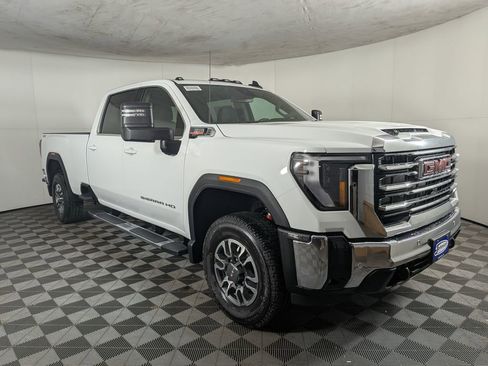 New 2026 GMC Sierra 2500 SLE w/ SLE Value Package; image 5