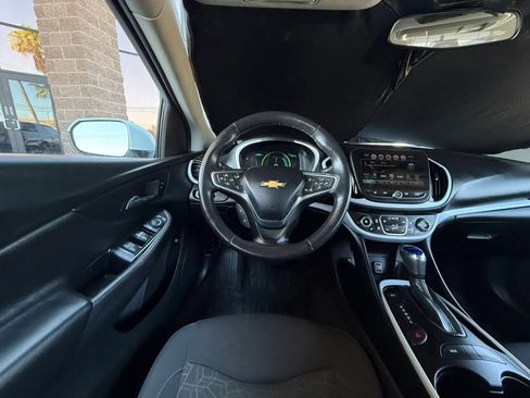 Used 2017 Chevrolet Volt LT w/ Comfort Package FWD image 53
