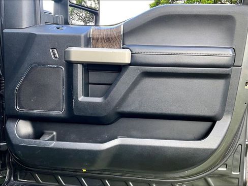 Used 2017 Ford F250 Lariat AWD/4WD image 12