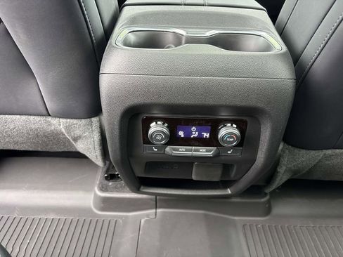 New 2025 GMC Acadia Elevation w/ Elevation Premium Package image 9