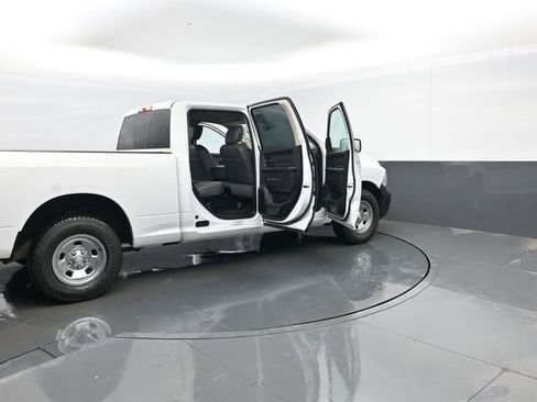Used 2018 RAM 1500 Tradesman image 27