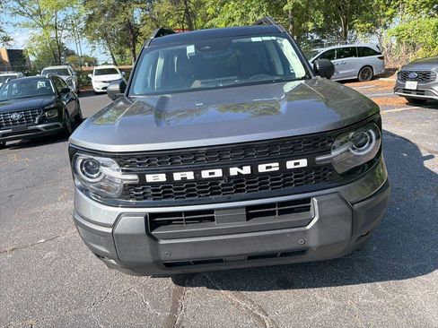 Used 2025 Ford Bronco Sport Outer Banks w/ Outer Banks Tech Package+ AWD/4WD image 2