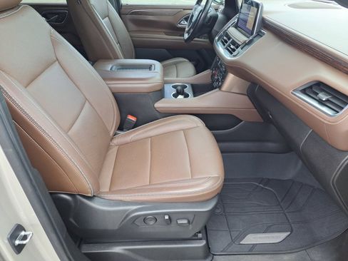 Used 2021 Chevrolet Tahoe High Country image 15