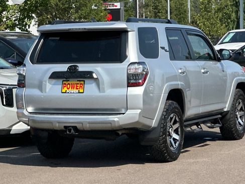 Used 2019 Toyota 4Runner TRD Off-Road Premium AWD/4WD image 4