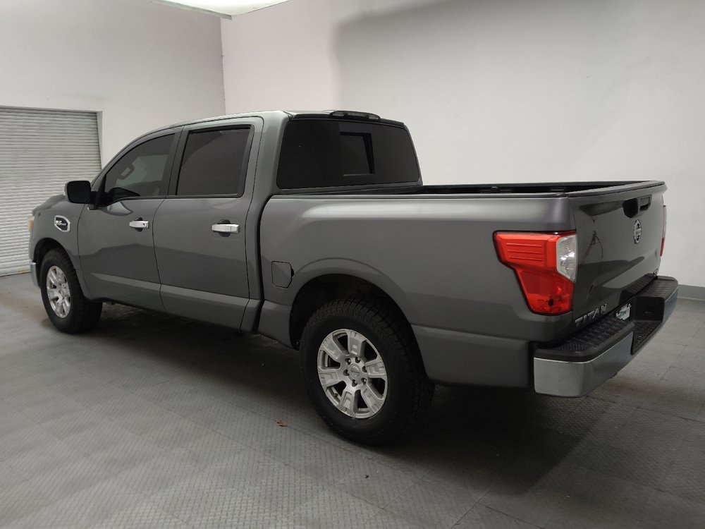 Used 2017 Nissan Titan SV RWD image 3
