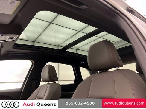 Used 2025 Audi Q5 Premium Plus w/ Premium Plus AWD/4WD image 21