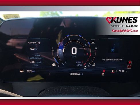 Used 2024 Chevrolet Traverse LT FWD image 25