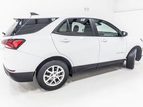 Used 2023 Chevrolet Equinox LS w/ LS Convenience Package image 8
