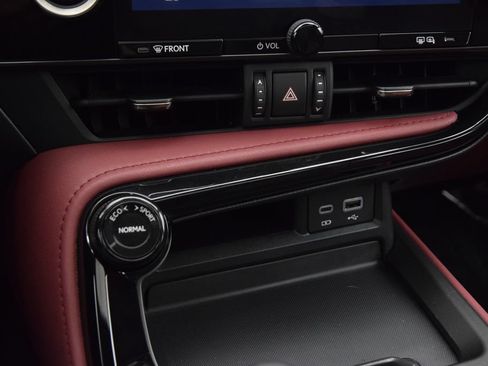 Used 2025 Lexus NX 250 FWD image 32