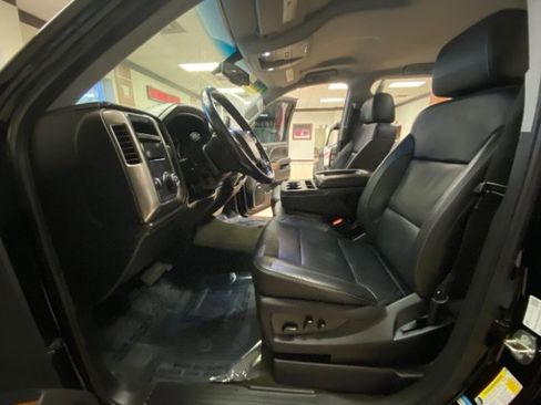 Used 2018 Chevrolet Silverado 1500 LTZ w/ Sport Package image 21