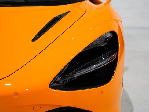 Used 2022 McLaren 720S Performance image 33