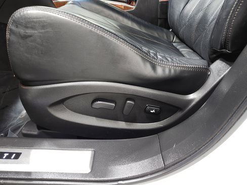 Used 2014 INFINITI QX70 AWD w/ Premium Package image 26
