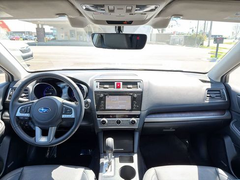 Used 2017 Subaru Outback 3.6R Limited image 20
