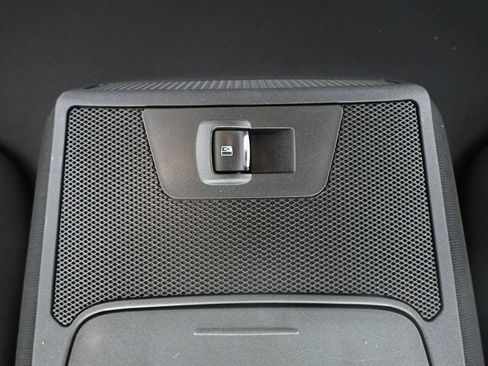 Used 2019 Ford F150 XLT w/ Equipment Group 302A Luxury AWD/4WD image 36