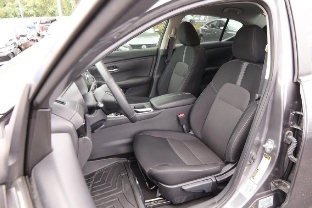 Used 2025 Nissan Sentra SV w/ All-Weather Package FWD image 8