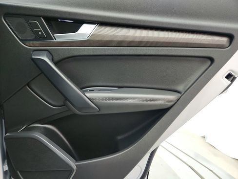Used 2019 Audi Q5 2.0T Premium Plus w/ Premium Plus Package AWD/4WD image 29