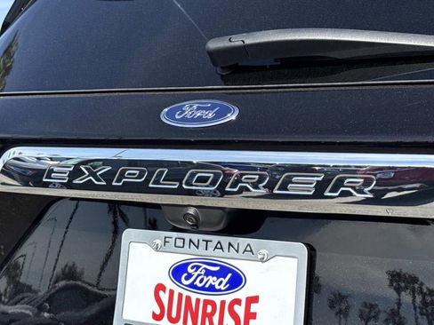 Certified 2022 Ford Explorer XLT w/ Equipment Group 202A image 27