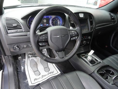 Used 2016 Chrysler 300 S w/ 300S Premium Group AWD/4WD image 7