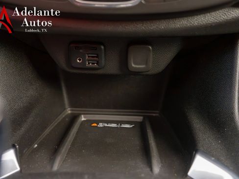 Used 2022 Chevrolet Traverse Premier image 23