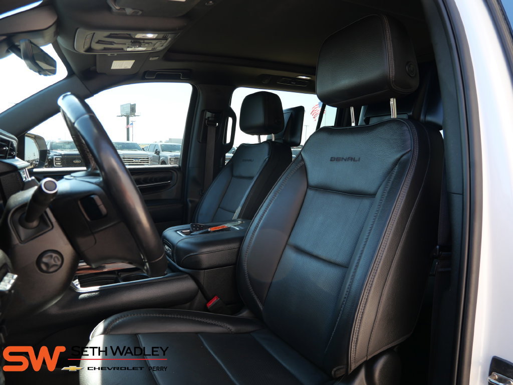 Used 2023 GMC Yukon XL Denali w/ Denali Reserve Package AWD/4WD image 22