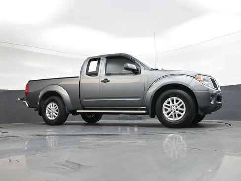 Used 2018 Nissan Frontier SV RWD image 41