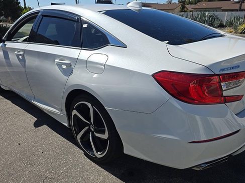 Used 2019 Honda Accord Sport image 3