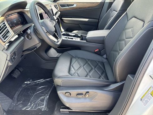 New 2026 Volkswagen Atlas SE FWD image 15