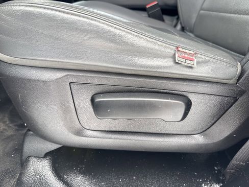 Used 2016 RAM 2500 Tradesman w/ Chrome Appearance Group image 9