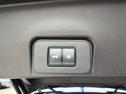Used 2023 Nissan Rogue SV w/ SV Premium B Package AWD/4WD image 31