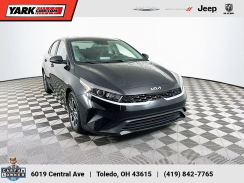 Used 2023 Kia Forte LXS w/ LXS Technology Package image 1