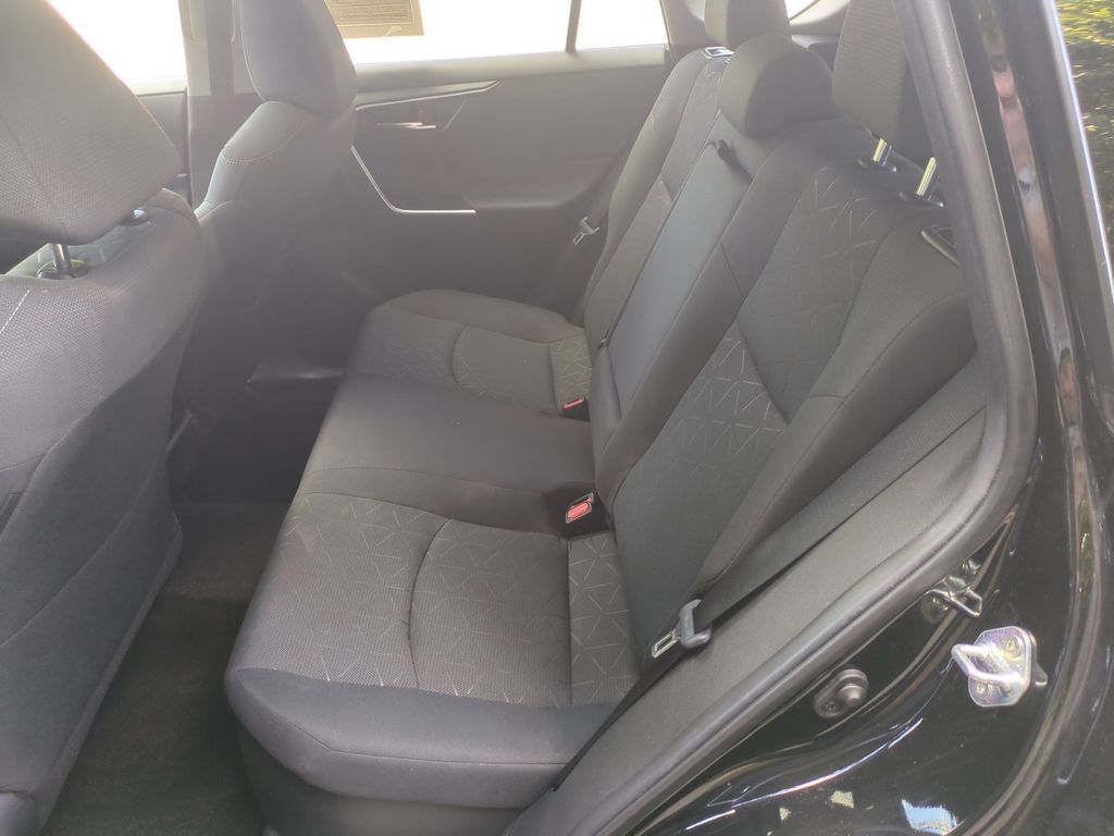 Used 2024 Toyota RAV4 XLE w/ Convenience Package AWD/4WD image 31