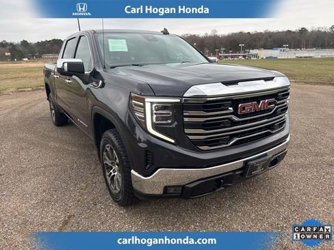 Used 2025 GMC Sierra 1500 SLT image 2